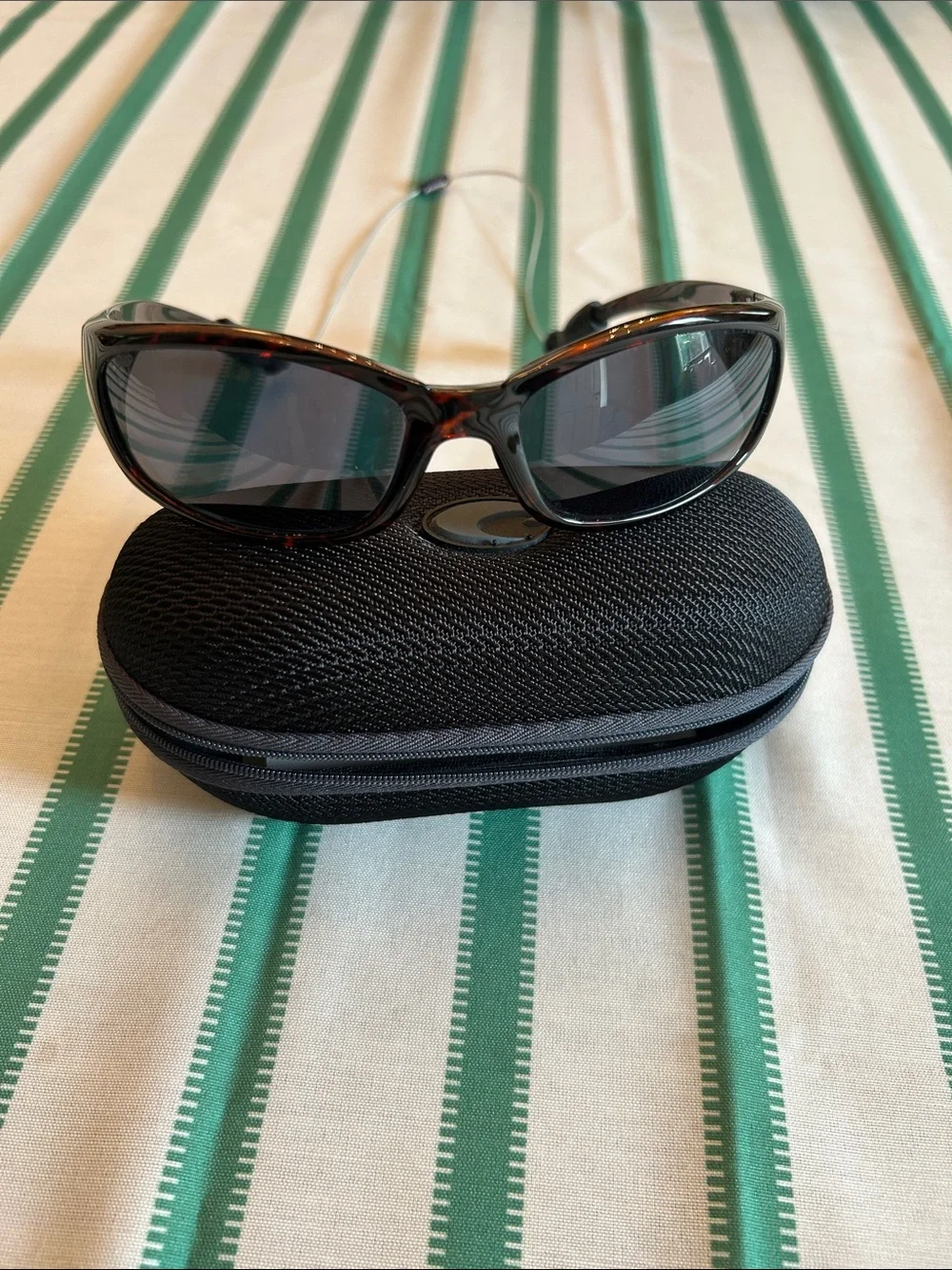 Costa Del Mar Hammerhead HH10 Tortoise Sunglasses with Chums